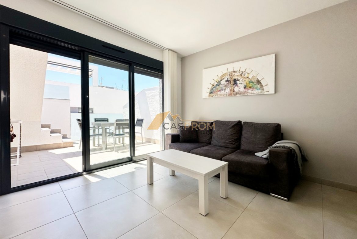 WYJĄTKOWY APARTAMENT Z PRYWATNYM SOLARIUM W EL RASO – GUARDAMAR DEL SEGURA