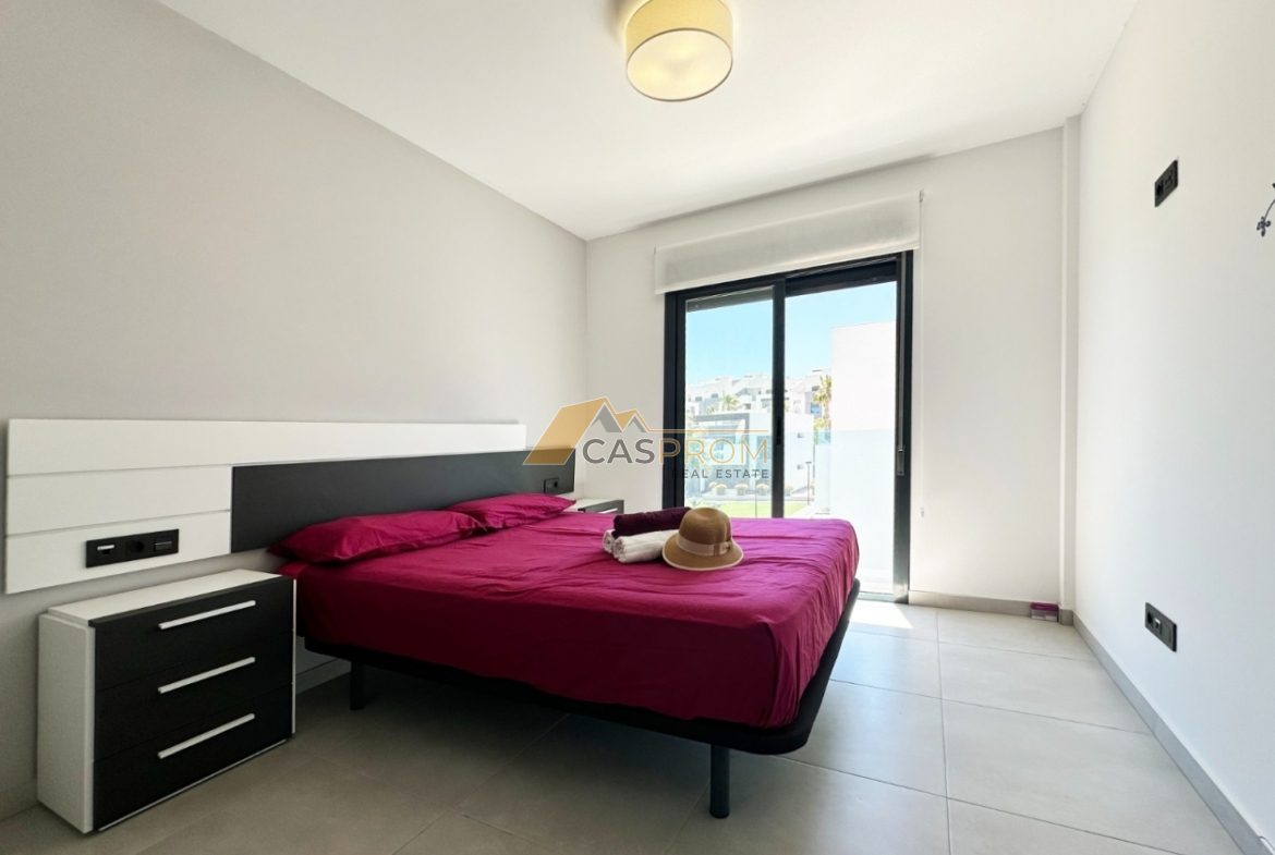 WYJĄTKOWY APARTAMENT Z PRYWATNYM SOLARIUM W EL RASO – GUARDAMAR DEL SEGURA