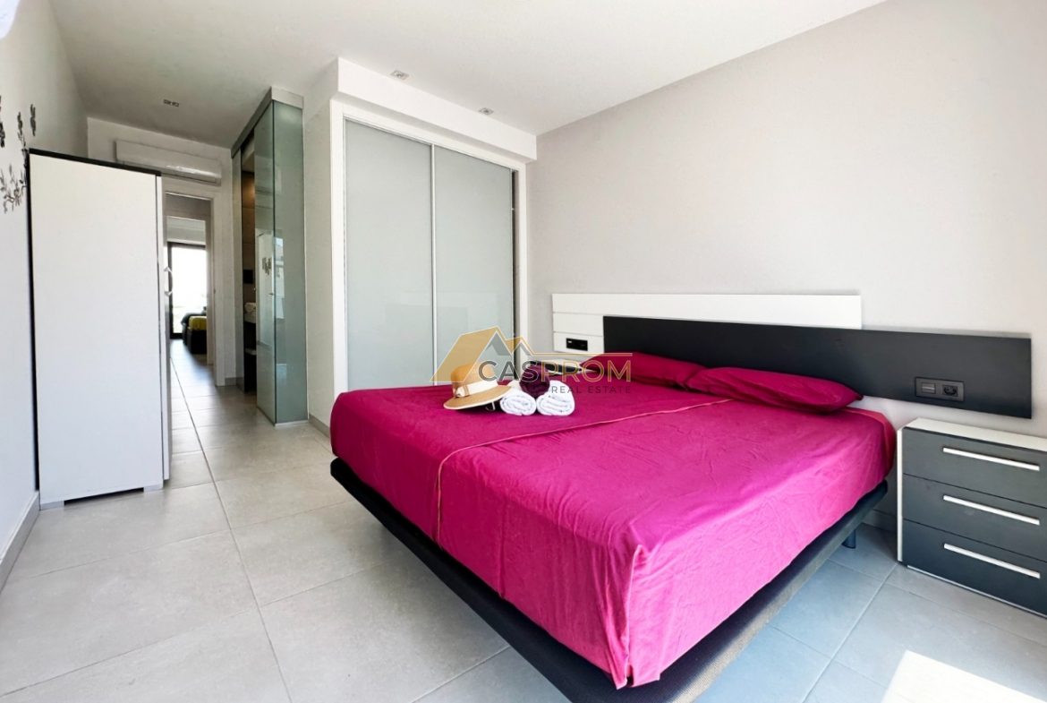 WYJĄTKOWY APARTAMENT Z PRYWATNYM SOLARIUM W EL RASO – GUARDAMAR DEL SEGURA