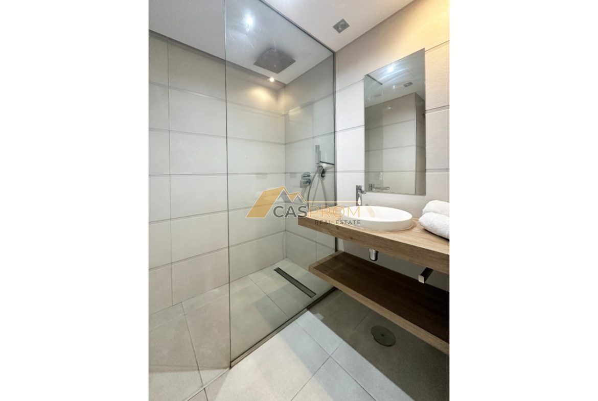 WYJĄTKOWY APARTAMENT Z PRYWATNYM SOLARIUM W EL RASO – GUARDAMAR DEL SEGURA
