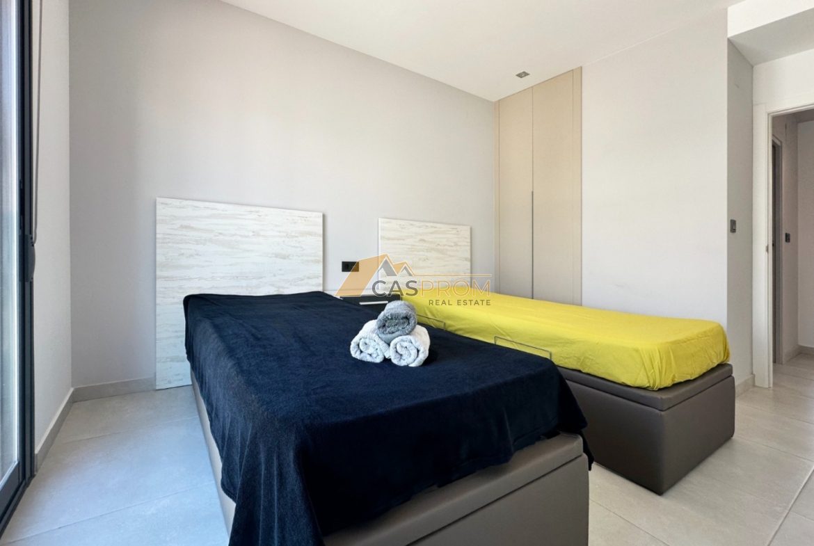 WYJĄTKOWY APARTAMENT Z PRYWATNYM SOLARIUM W EL RASO – GUARDAMAR DEL SEGURA