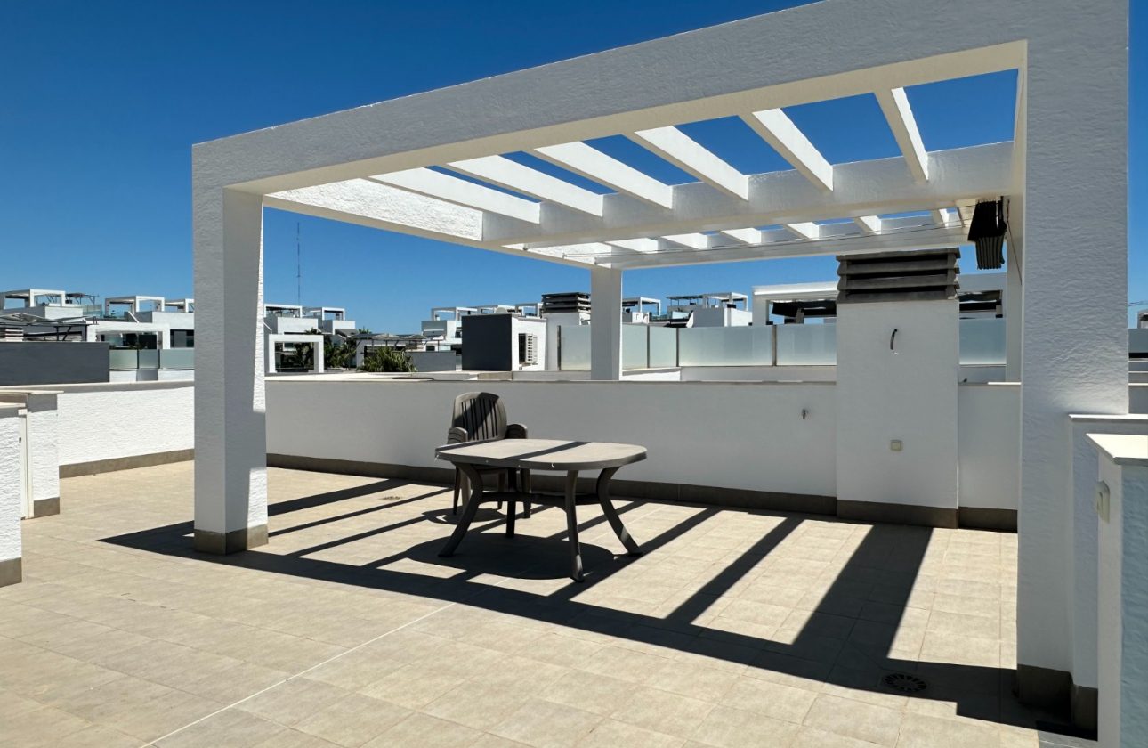 WYJĄTKOWY APARTAMENT Z PRYWATNYM SOLARIUM W EL RASO – GUARDAMAR DEL SEGURA