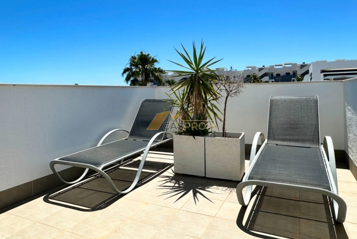 WYJĄTKOWY APARTAMENT Z PRYWATNYM SOLARIUM W EL RASO – GUARDAMAR DEL SEGURA