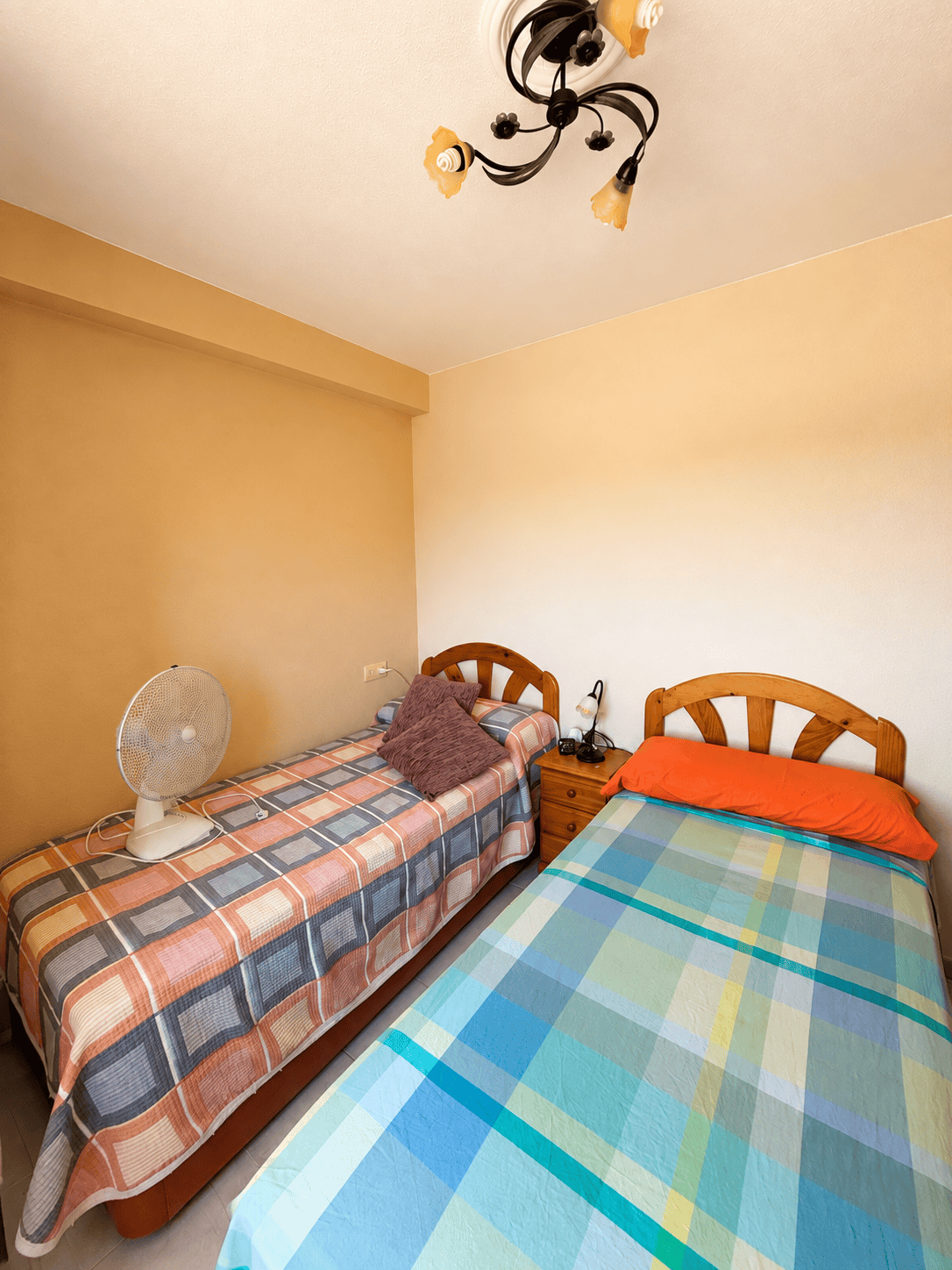 APARTAMENT Z WIDOKIEM NA MORZE W ZADBANYM KOMPLEKSIE MIESZKANIOWYM W PUNTA PRIMA