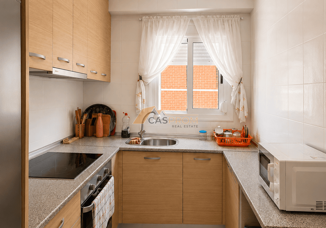 APARTAMENT Z WIDOKIEM NA MORZE W ZADBANYM KOMPLEKSIE MIESZKANIOWYM W PUNTA PRIMA