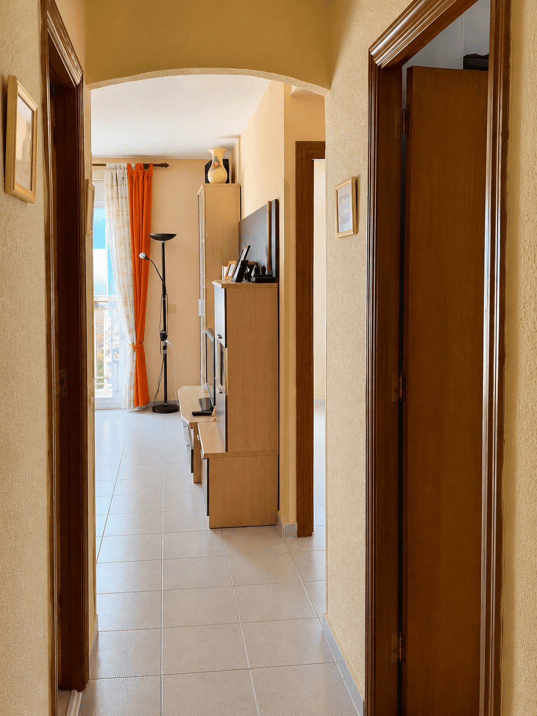 APARTAMENT Z WIDOKIEM NA MORZE W ZADBANYM KOMPLEKSIE MIESZKANIOWYM W PUNTA PRIMA