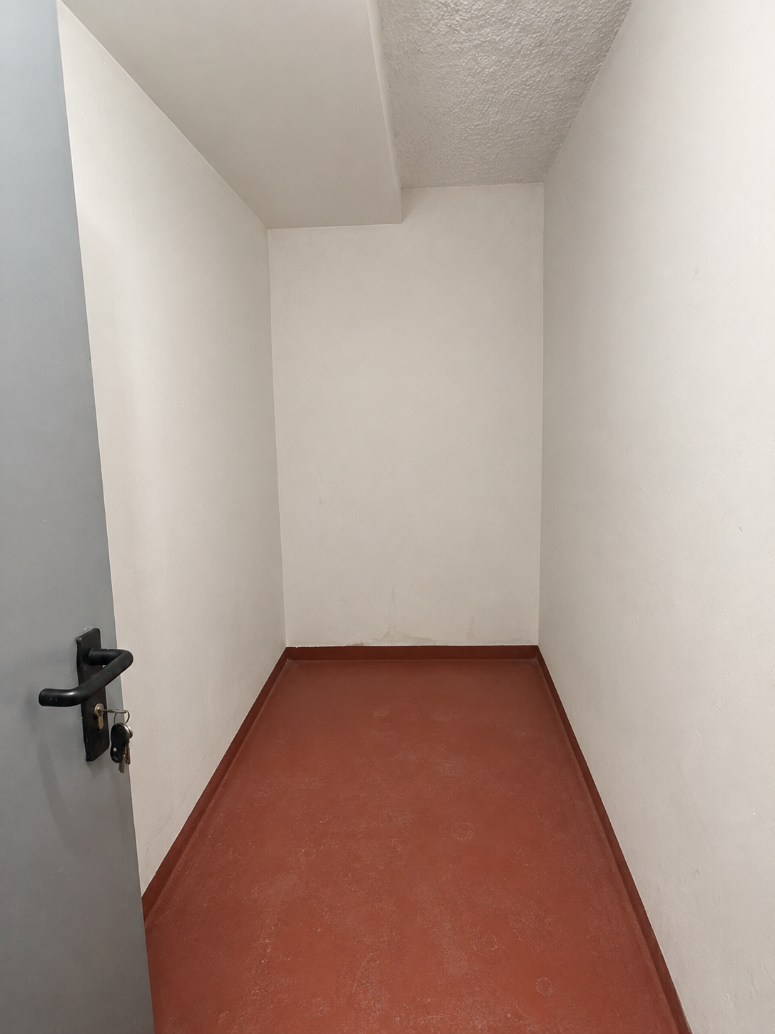 PRZESTRONNY APARTAMENT Z DWOMA TARASAMI BLISKO MORZA W PUNTA PRIMA