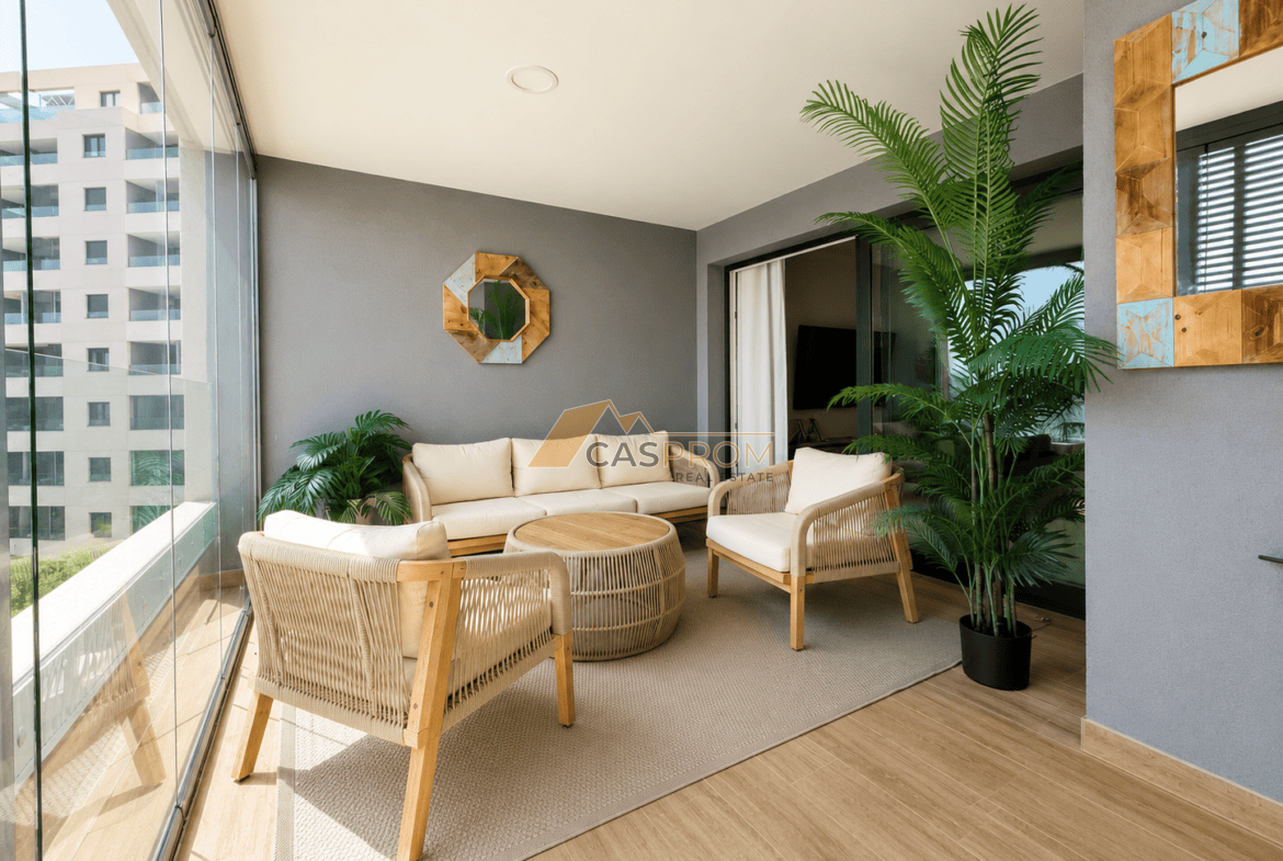 APARTAMENT W PIERWSZEJ LINII BRZEGOWEJ Z WIDOKIEM NA MORZE I BOGATĄ STREFĄ REKREACYJNĄ