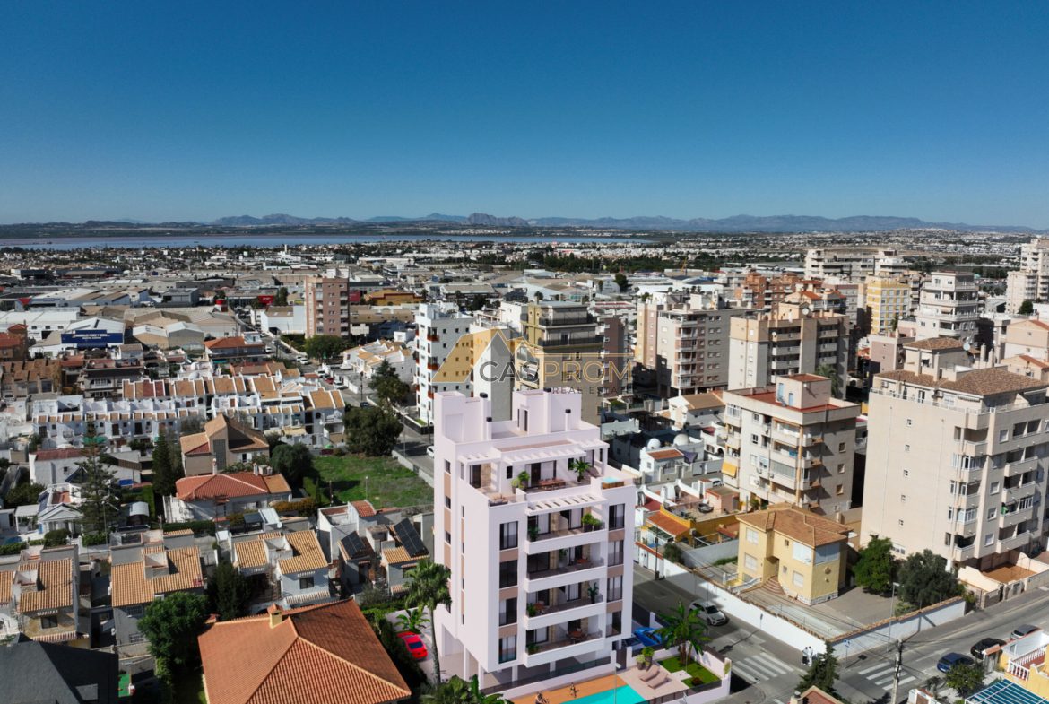 NOWOCZESNY APARTAMENT NA PIERWSZYM PIĘTRZE Z BASENEM W NUEVA TORREVIEJA