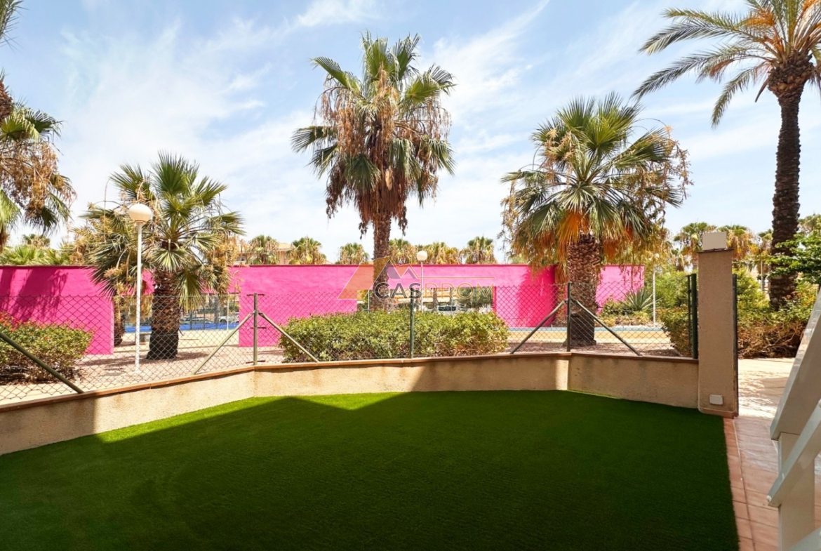 APARTAMENT NA PARTERZE Z PRYWATNĄ PRZESTRZENIĄ ZEWNĘTRZNĄ, 500 M OD MORZA W AGUAMARINA, CABO ROIG