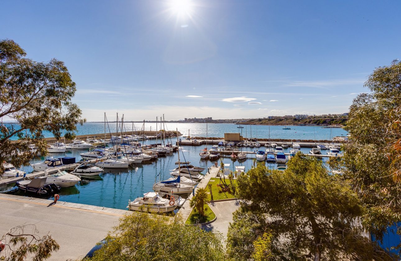 156077_lg APARTAMENT NA PARTERZE Z PRYWATNĄ PRZESTRZENIĄ ZEWNĘTRZNĄ, 500 M OD MORZA W AGUAMARINA, CABO ROIG
