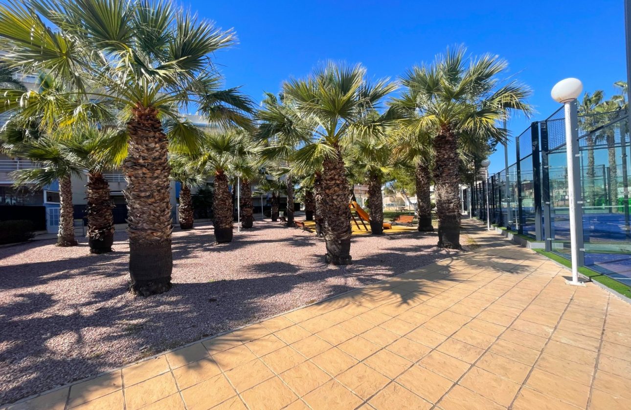 156085_lg APARTAMENT NA PARTERZE Z PRYWATNĄ PRZESTRZENIĄ ZEWNĘTRZNĄ, 500 M OD MORZA W AGUAMARINA, CABO ROIG