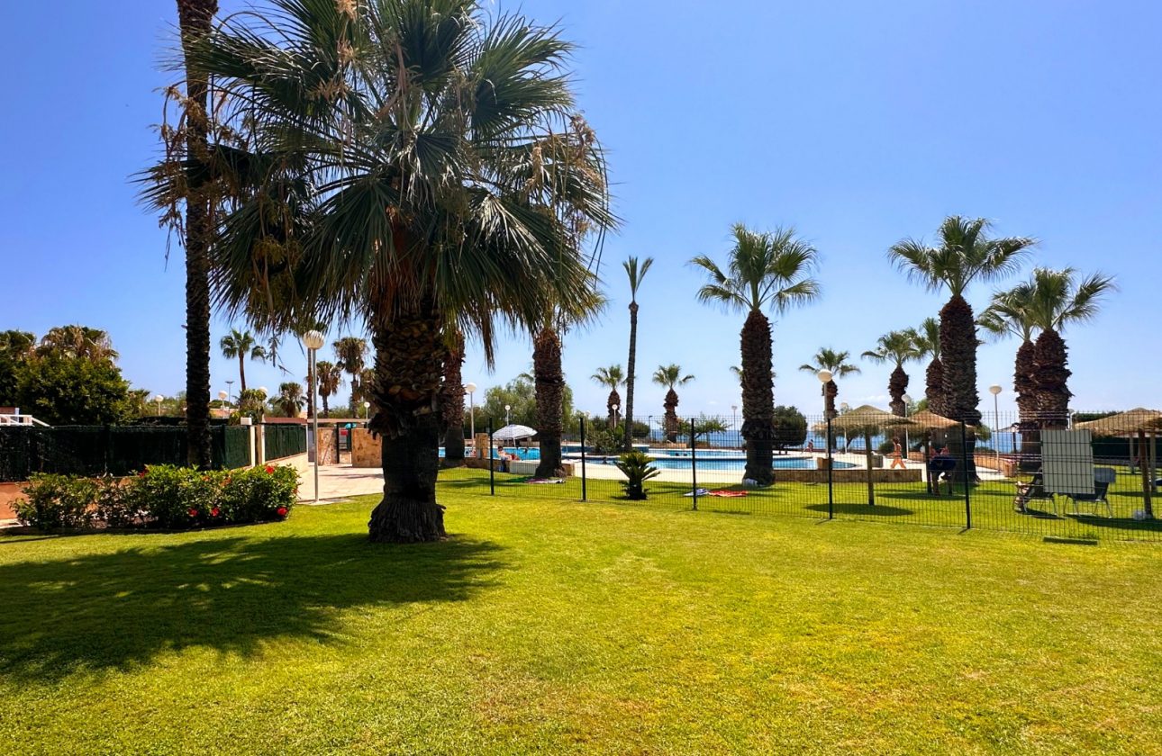 156095_lg APARTAMENT NA PARTERZE Z PRYWATNĄ PRZESTRZENIĄ ZEWNĘTRZNĄ, 500 M OD MORZA W AGUAMARINA, CABO ROIG