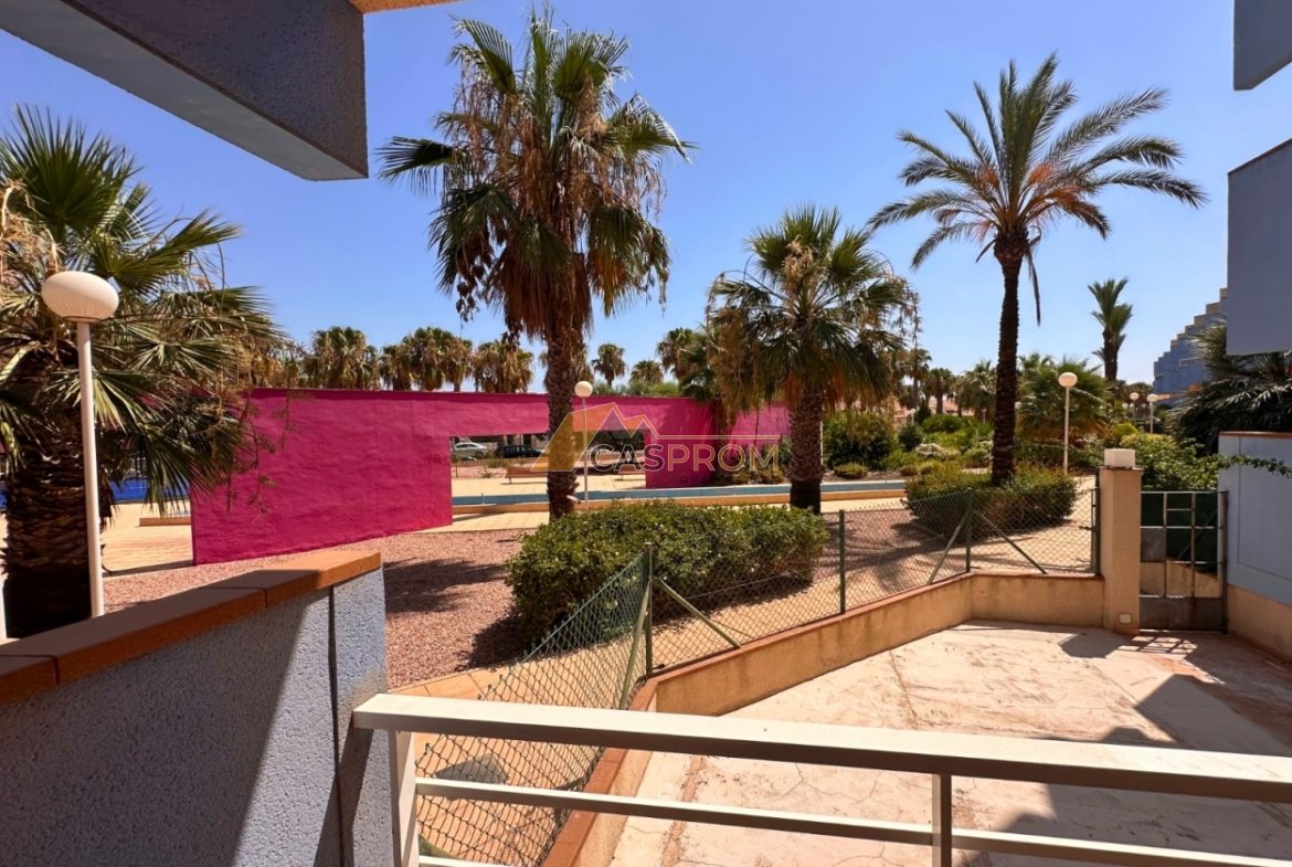 APARTAMENT NA PARTERZE Z PRYWATNĄ PRZESTRZENIĄ ZEWNĘTRZNĄ, 500 M OD MORZA W AGUAMARINA, CABO ROIG