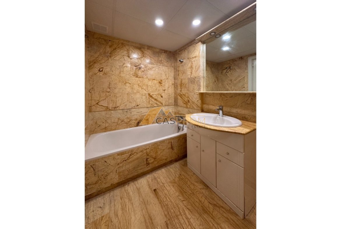 APARTAMENT NA PARTERZE Z PRYWATNĄ PRZESTRZENIĄ ZEWNĘTRZNĄ, 500 M OD MORZA W AGUAMARINA, CABO ROIG