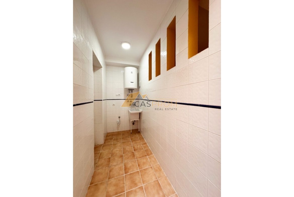 APARTAMENT NA PARTERZE Z PRYWATNĄ PRZESTRZENIĄ ZEWNĘTRZNĄ, 500 M OD MORZA W AGUAMARINA, CABO ROIG