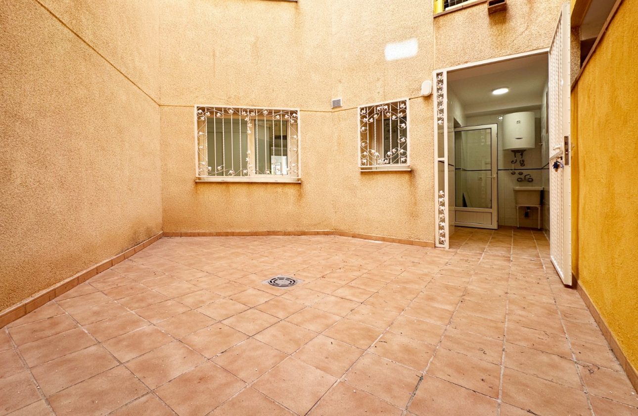 156114_lg APARTAMENT NA PARTERZE Z PRYWATNĄ PRZESTRZENIĄ ZEWNĘTRZNĄ, 500 M OD MORZA W AGUAMARINA, CABO ROIG