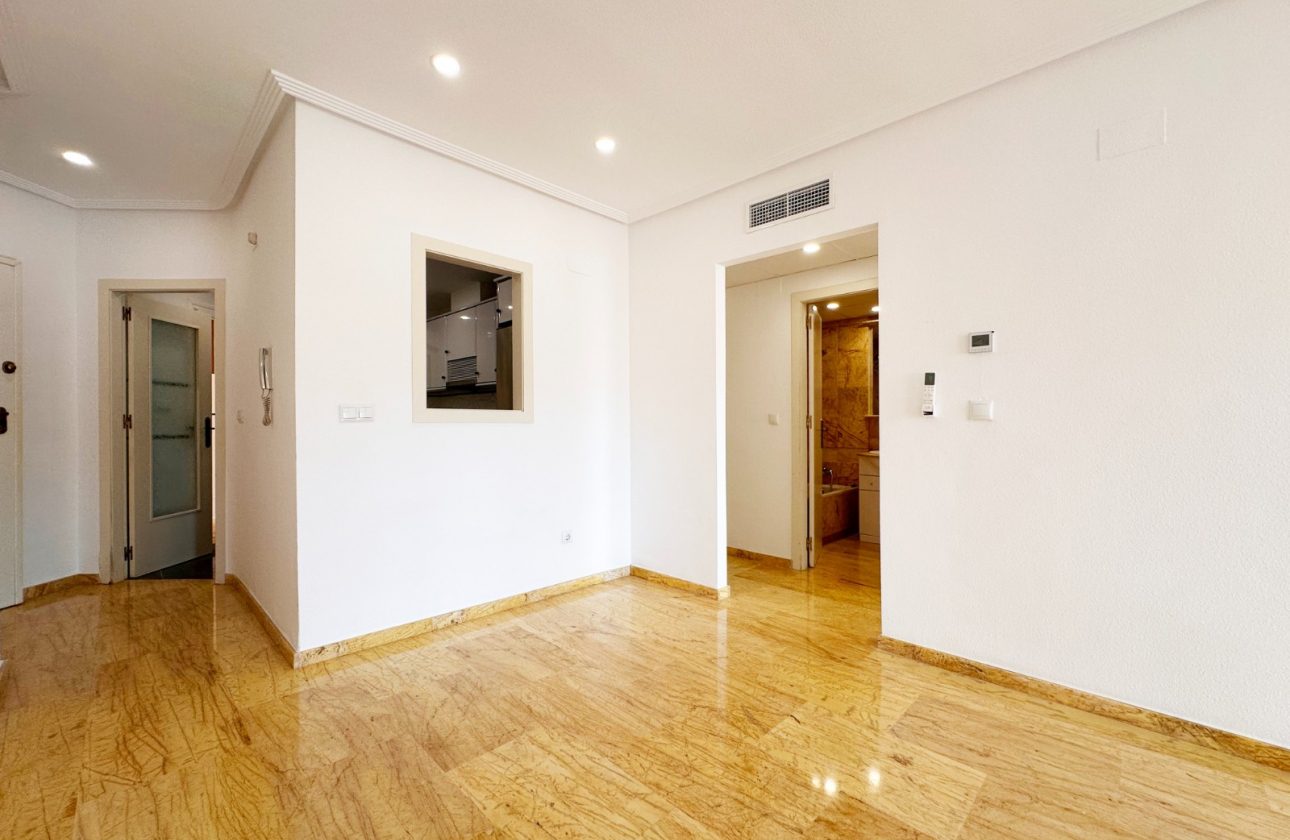 156123_lg APARTAMENT NA PARTERZE Z PRYWATNĄ PRZESTRZENIĄ ZEWNĘTRZNĄ, 500 M OD MORZA W AGUAMARINA, CABO ROIG