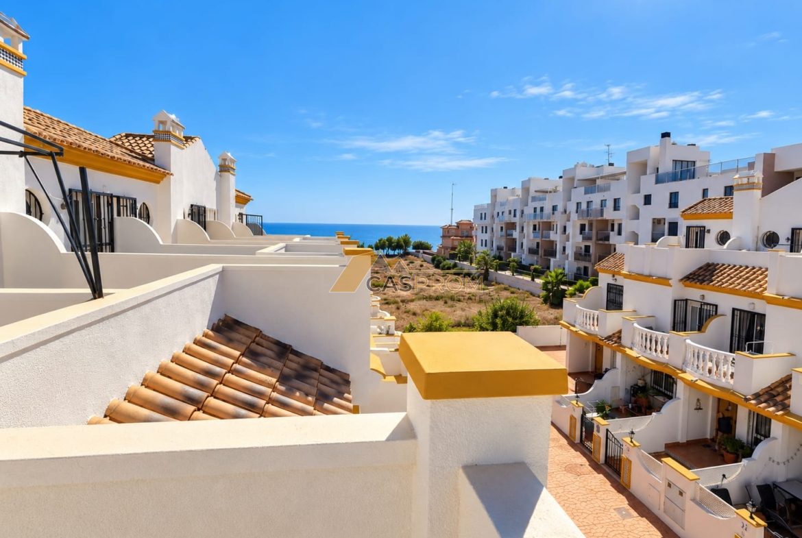 PRZYTULNY DOM SZEREGOWY Z WIDOKIEM NA MORZE W CABO ROIG