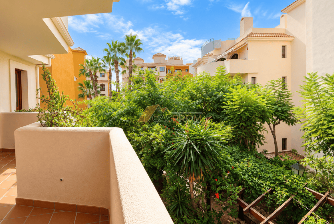 PRZESTRONNY APARTAMENT W PANORAMA PARK, ZALEDWIE 250 M OD PLAŻY W PUNTA PRIMA