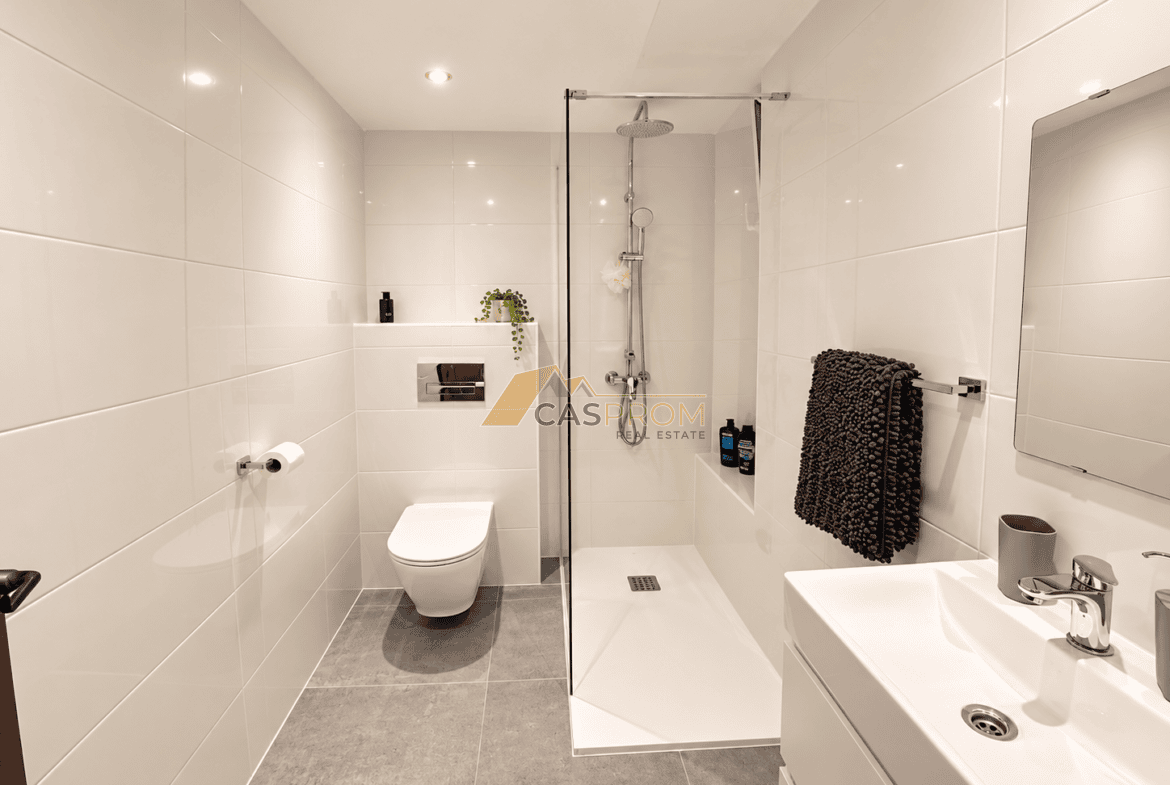 PRZESTRONNY APARTAMENT W PANORAMA PARK, ZALEDWIE 250 M OD PLAŻY W PUNTA PRIMA