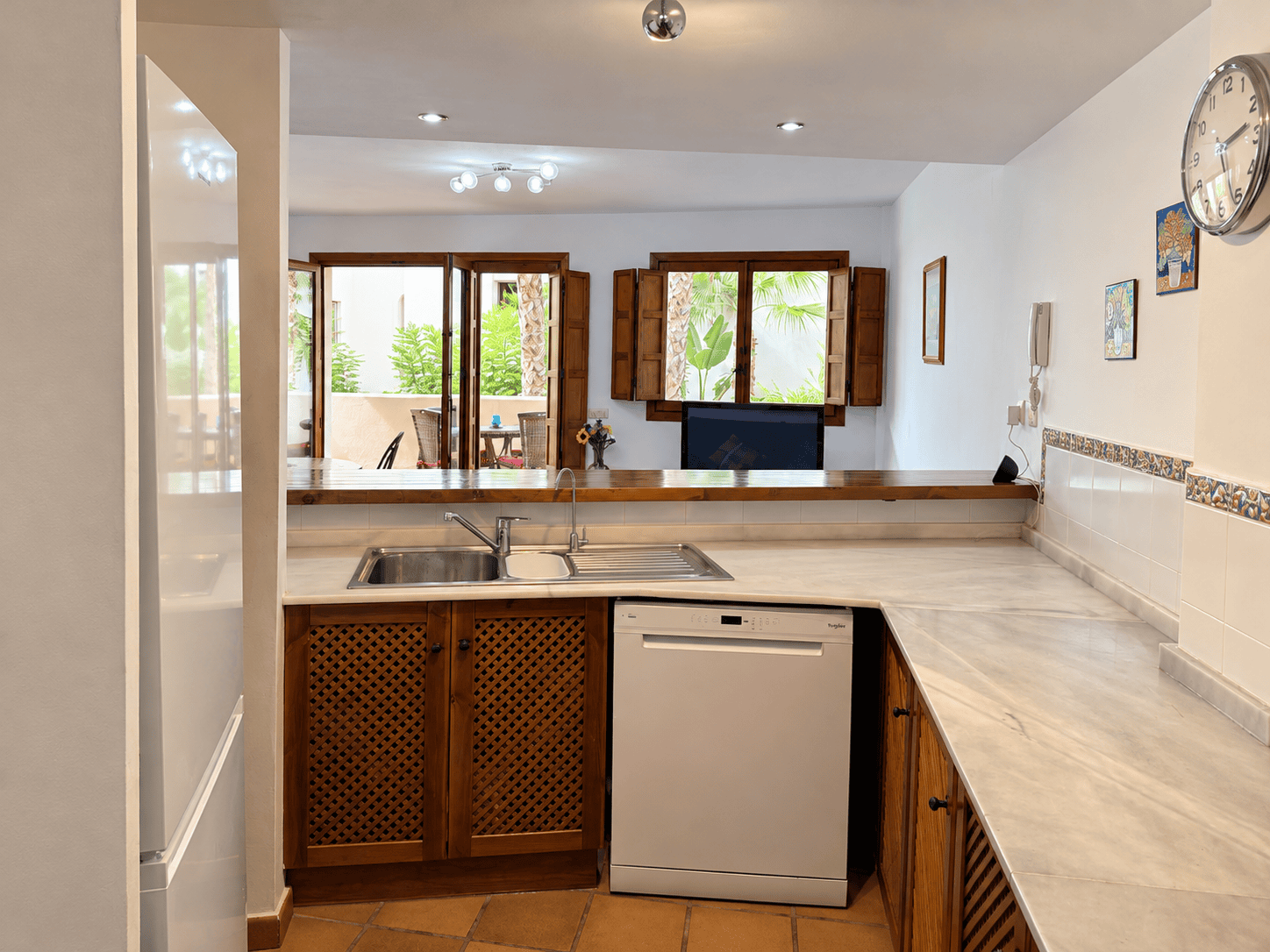 PRZESTRONNY APARTAMENT W PANORAMA PARK, ZALEDWIE 250 M OD PLAŻY W PUNTA PRIMA