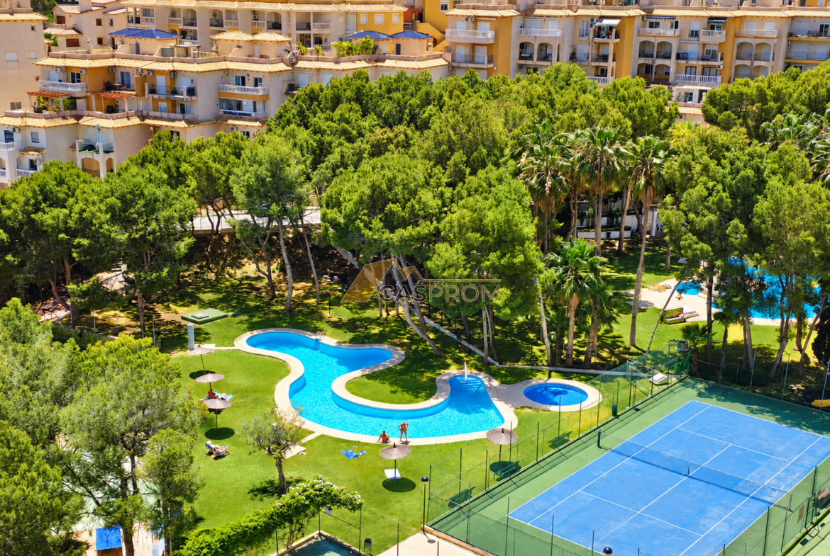 PRZESTRONNY APARTAMENT Z WIDOKIEM NA MORZE I LAS SOSNOWY W DEHESA DE CAMPOAMOR 