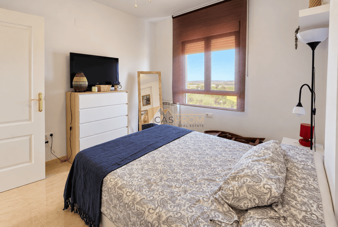 PRZESTRONNY APARTAMENT Z WIDOKIEM NA MORZE I LAS SOSNOWY W DEHESA DE CAMPOAMOR 
