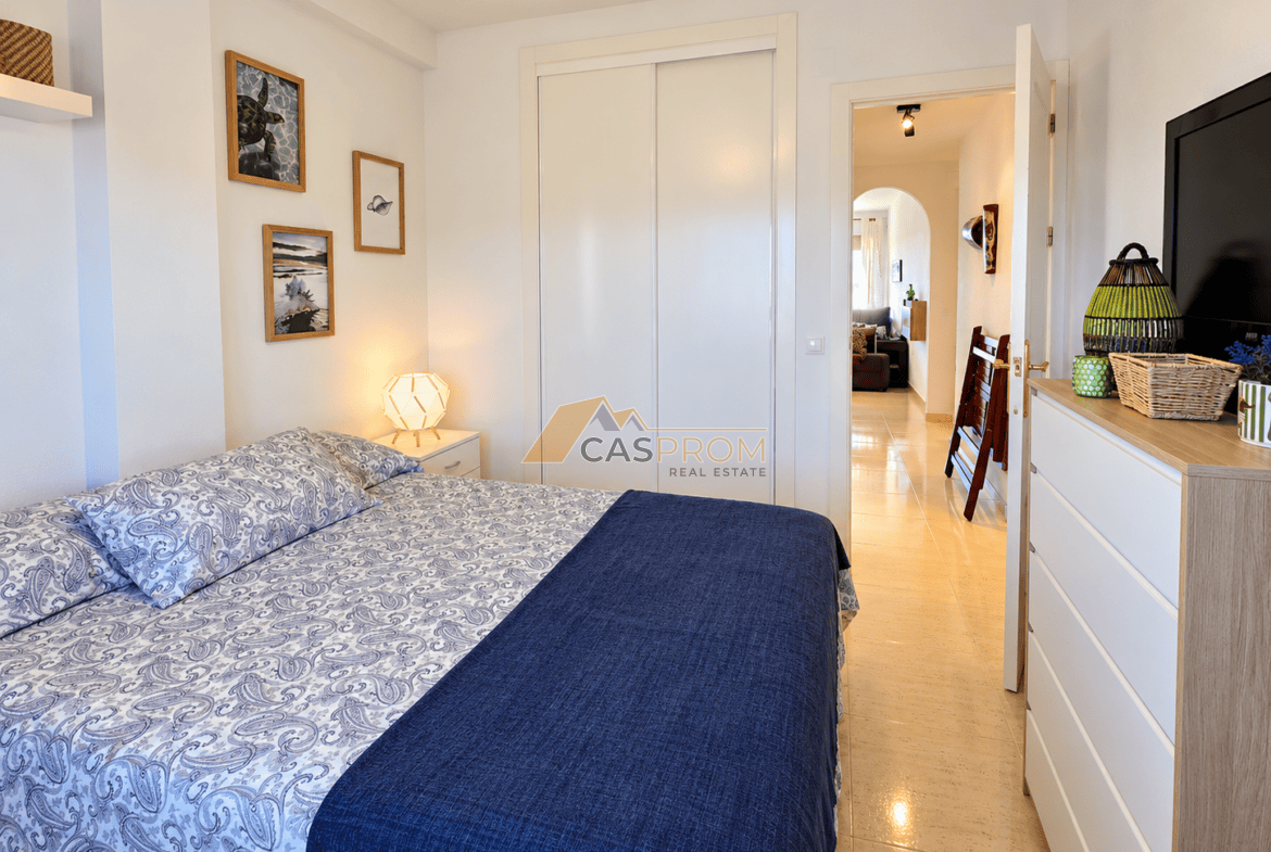 PRZESTRONNY APARTAMENT Z WIDOKIEM NA MORZE I LAS SOSNOWY W DEHESA DE CAMPOAMOR 