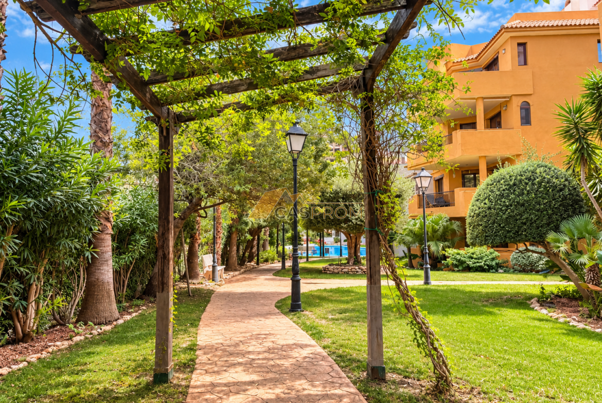 PRZESTRONNY APARTAMENT W PANORAMA PARK, ZALEDWIE 250 M OD PLAŻY W PUNTA PRIMA