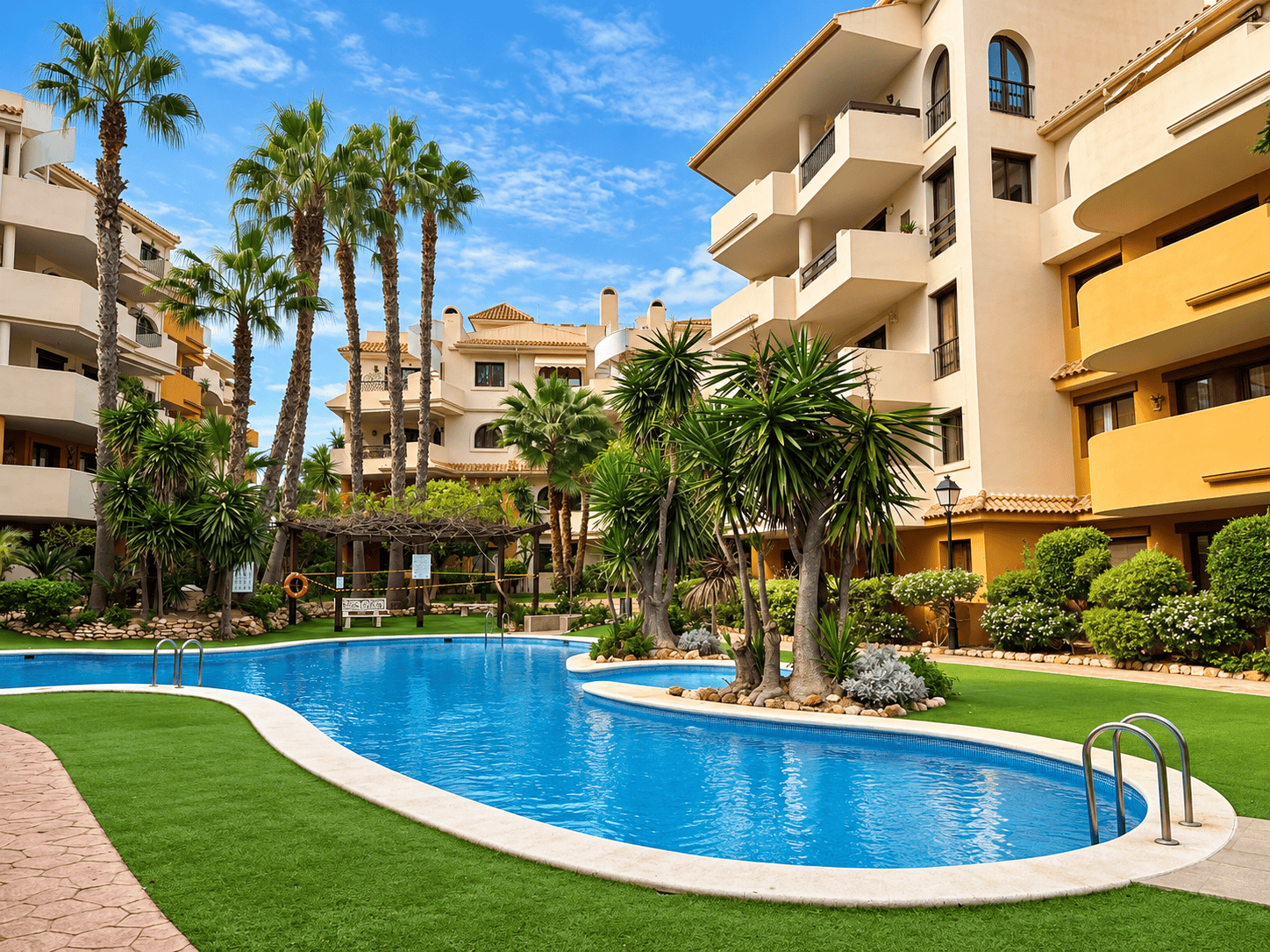 PRZESTRONNY APARTAMENT W PANORAMA PARK, ZALEDWIE 250 M OD PLAŻY W PUNTA PRIMA