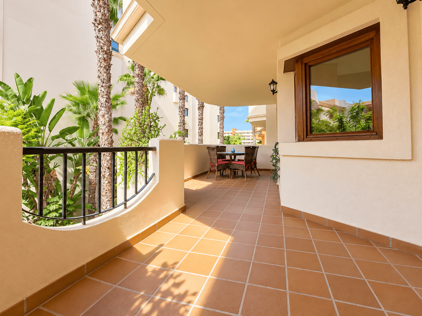PRZESTRONNY APARTAMENT W PANORAMA PARK, ZALEDWIE 250 M OD PLAŻY W PUNTA PRIMA