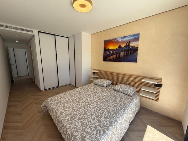 NOWOCZESNA WOLNOSTOJĄCA WILLA Z PRYWATNYM BASENEM I SOLARIUM, ZALEDWIE 500 M OD PLAŻY W LO PAGAN